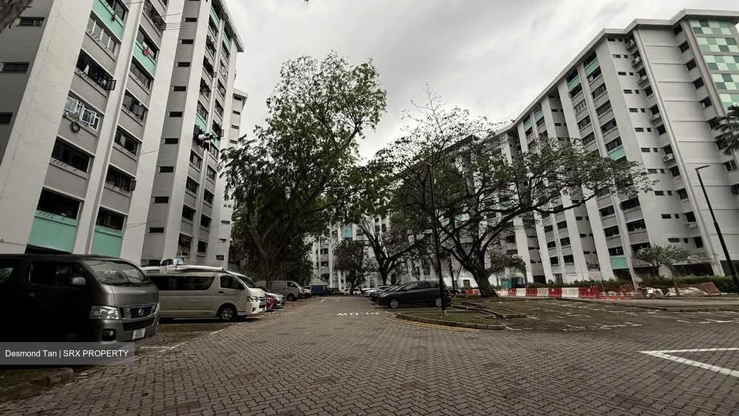 Clementi Avenue 2 Shopping Centre (D5), Retail #555321081